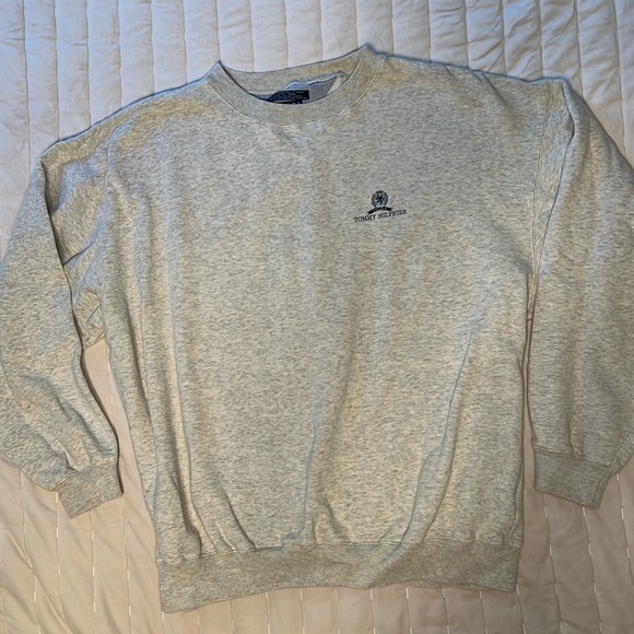 Tommy Hilfiger Other - Tommy Hilfiger crewneck sweater